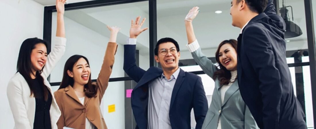 The Collaborative Edge: Psychology and Strategy for High-Performing Teams